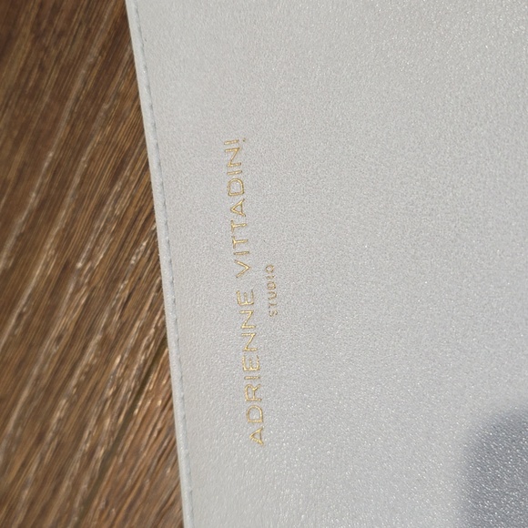 NWT..  ADRIENNE VITTADINI CHARGING WALLET... #6475 - Picture 3 of 6
